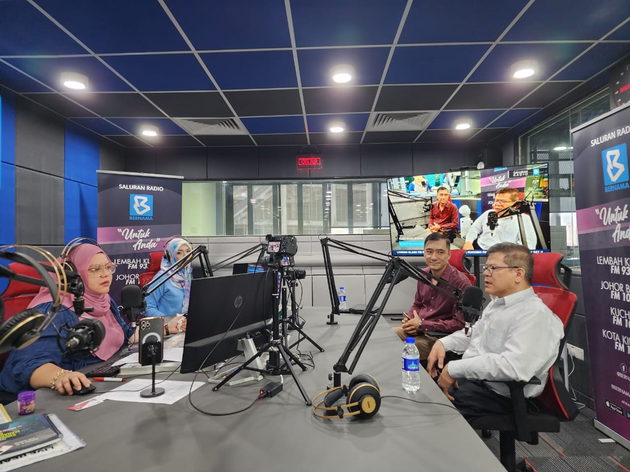 TEMU BUAL RADIO&nbsp;&ldquo;Evolusi Pemasaran Dalam&nbsp;Digital&rdquo;