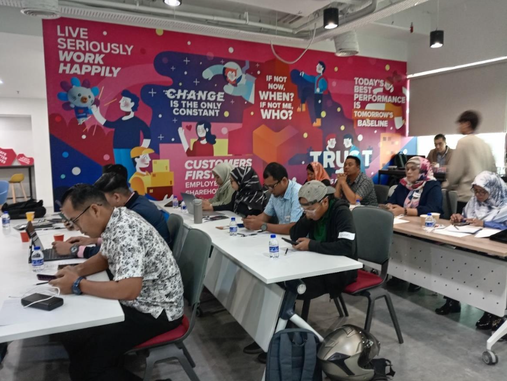 Megademy Global conducting Alibaba.com export training at Lazada Training Centre Kuala Lumpur
